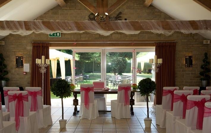 The Tally Ho Hotel - B&B Bicester Exteriör bild